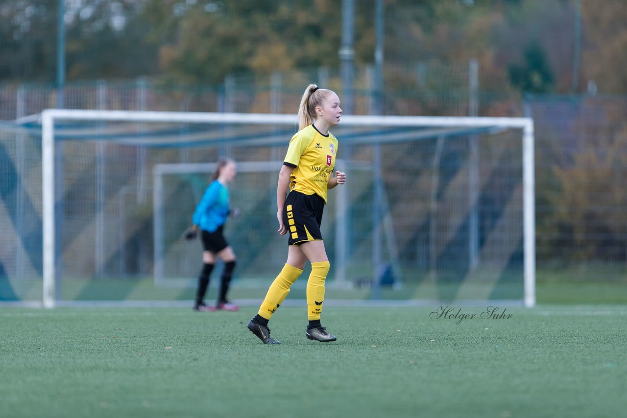 Bild 254 - F SSC Hagen Ahrensburg - SV Frisia 03 Risum-Lindholm : Ergebnis: 2:0